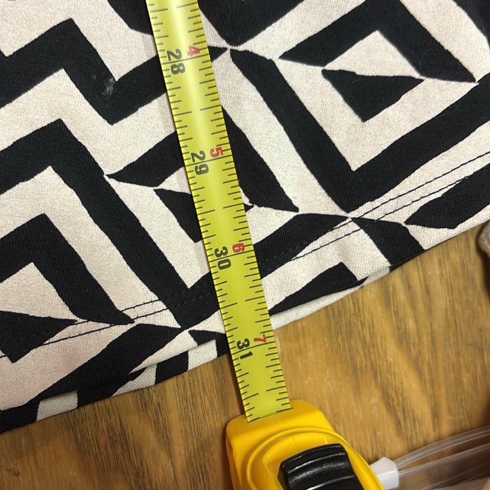 PINK Black and White Geometric Pattern Dress - Picture 8 of 9